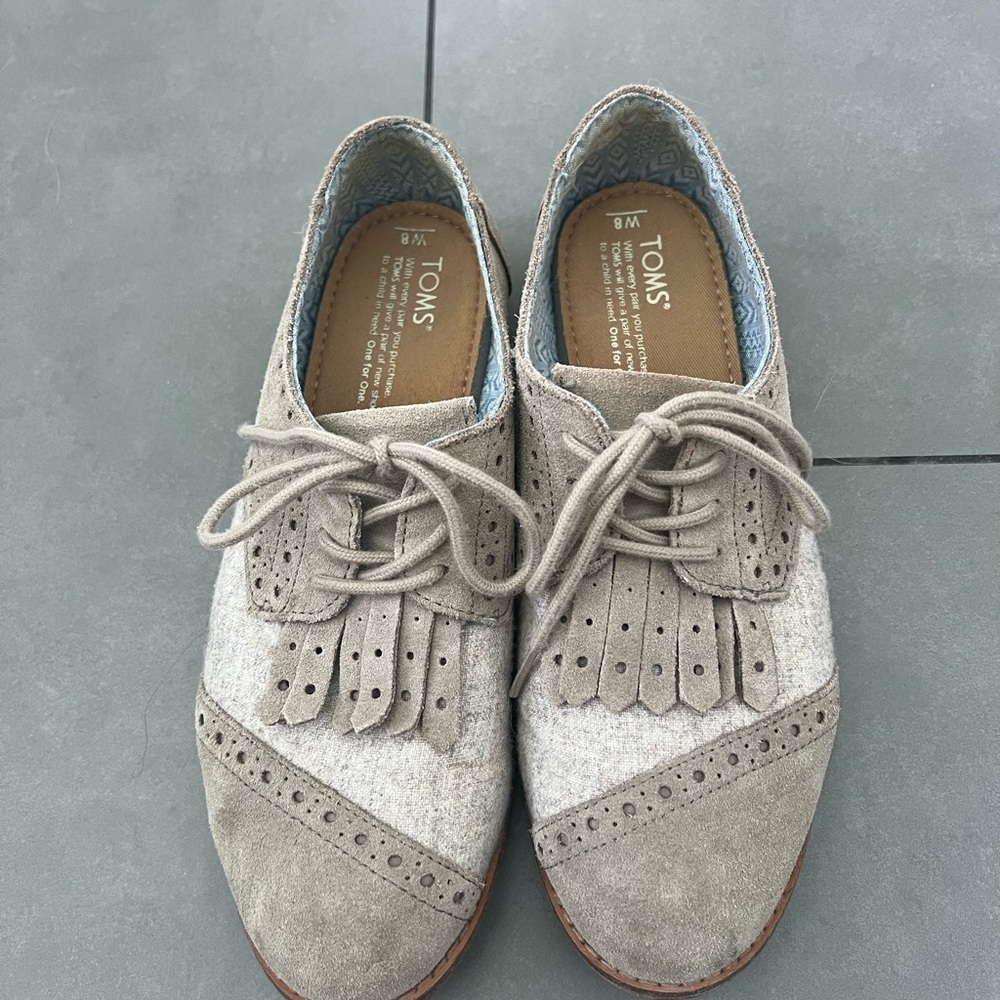 TOMS Tan Oxford Shoes